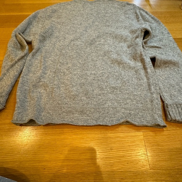 Men’s Ralph Lauren Light Gray V-Neck Sweater Wool - Picture 4 of 7